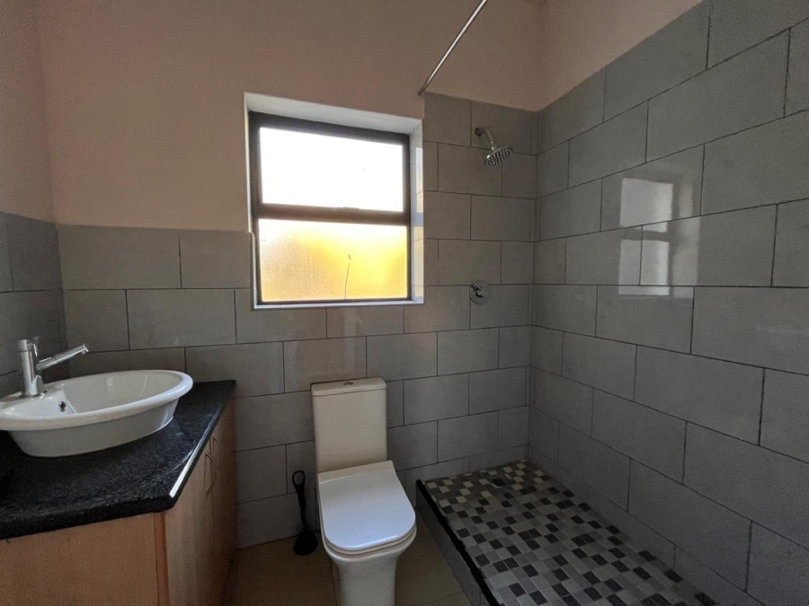 4 Bedroom Property for Sale in Palmiet Western Cape